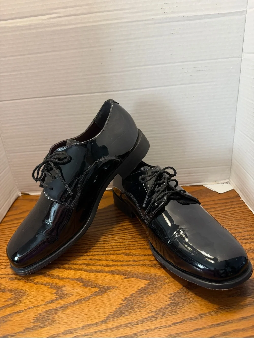 Hitchcock wide shoes for Men. Black Patent Oxford Lace-Up Dress Shoes